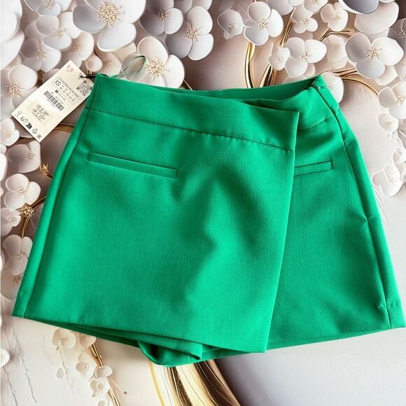 Zara Green Mini Skort - Picture 2 of 4